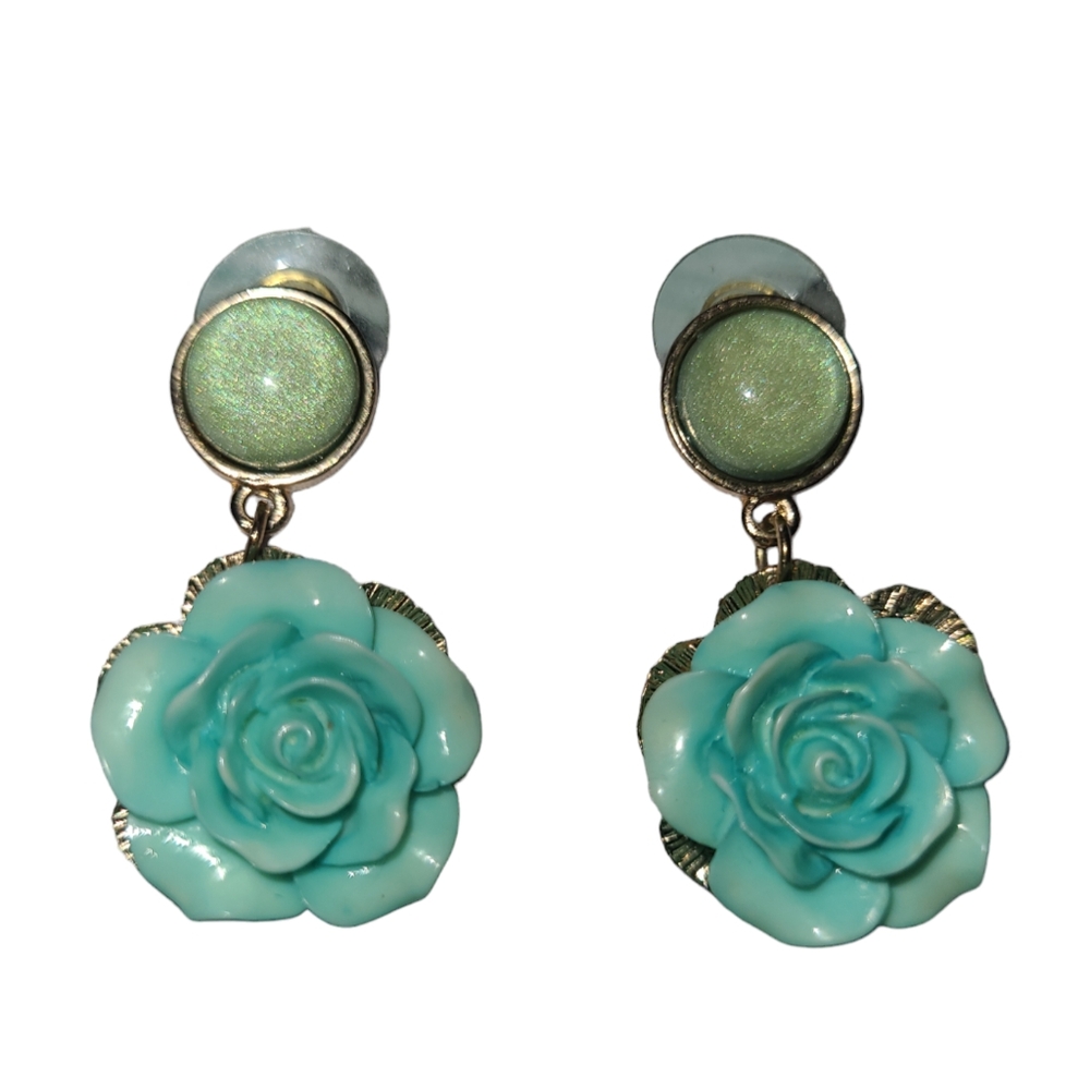 Country Mint Rose earrings